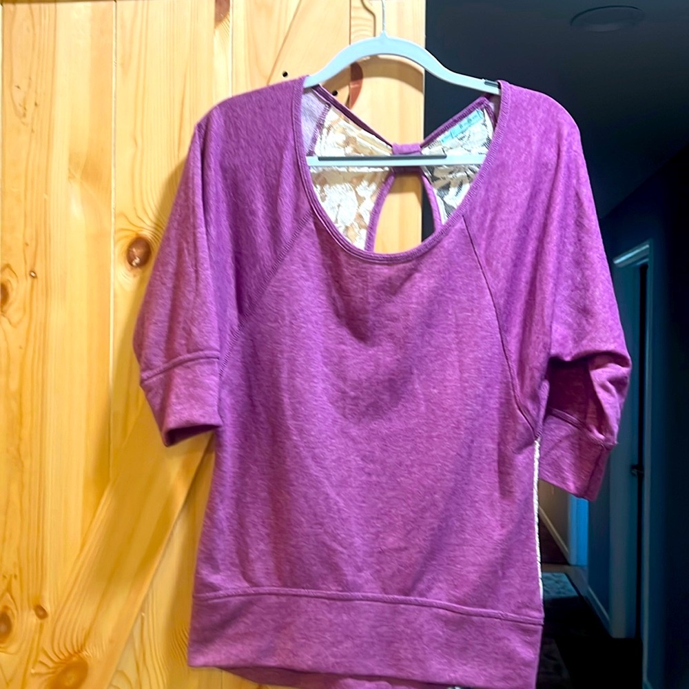 Maurice brand ladies top size small